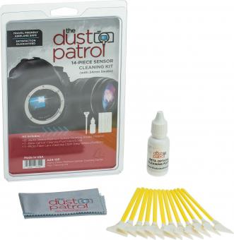 The Dust Patrol Kit mit 12x Alpha Swabs Vollformat 24mm + Beta Sensorreiniger + Mikrofasertuch 